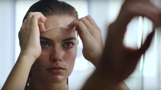 Margot Robbie has a psychotic morning routine
